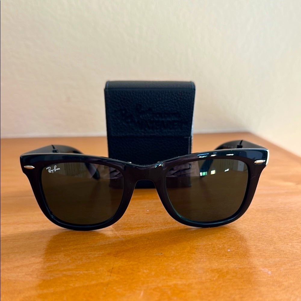 Ray-Ban Wayfarer Folding Classic Sunglasses Black
